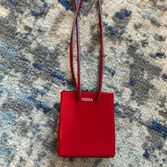 NWOT Mini Medea Longstrap in Red - Picture 2 of 5